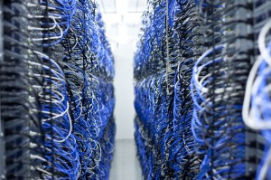 Im Rechenzentrum Karlsruhe betreiben die United Internet-Marken 1&1, WEB.DE und GMX 17.500 Server Im Rechenzentrum Karlsruhe betreiben die United Internet-Marken 1&1, WEB.DE und GMX 17.500 Server